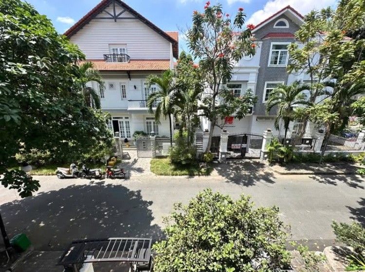 Biệt Thự Hướng Chính Tây Nam Thiên 1, Phú Mỹ Hưng Quận 7